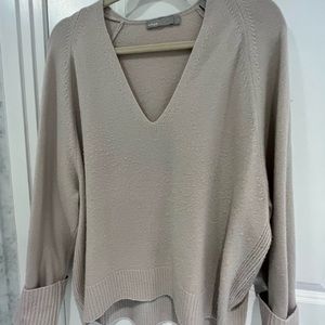 Designer Vince: Cream V Neck Cashmere Sweater. Oversized look. Size large